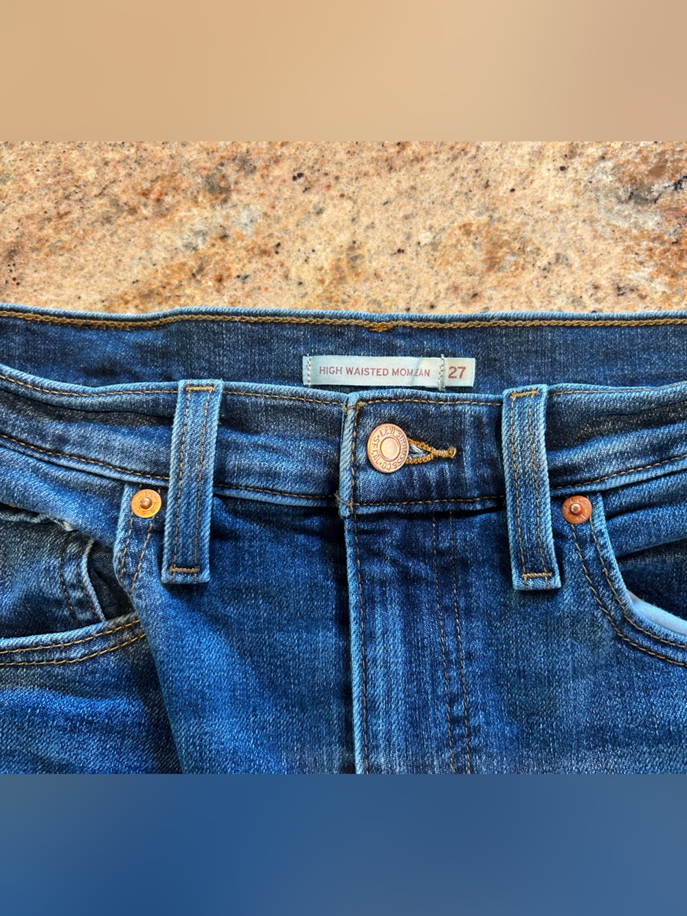 Women’s Levi’s High Waisted Mom Jean 27”x29” Zipper Fly Copper Rivets